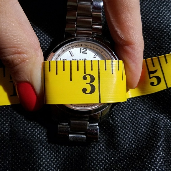 Michael Kors Chronograph Watch - Picture 5 of 8